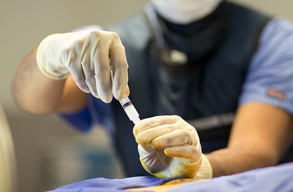 درمان دیسک کمر با دیسکوژل چقدر طول می‌کشد؟ مزایای دیسکوژل